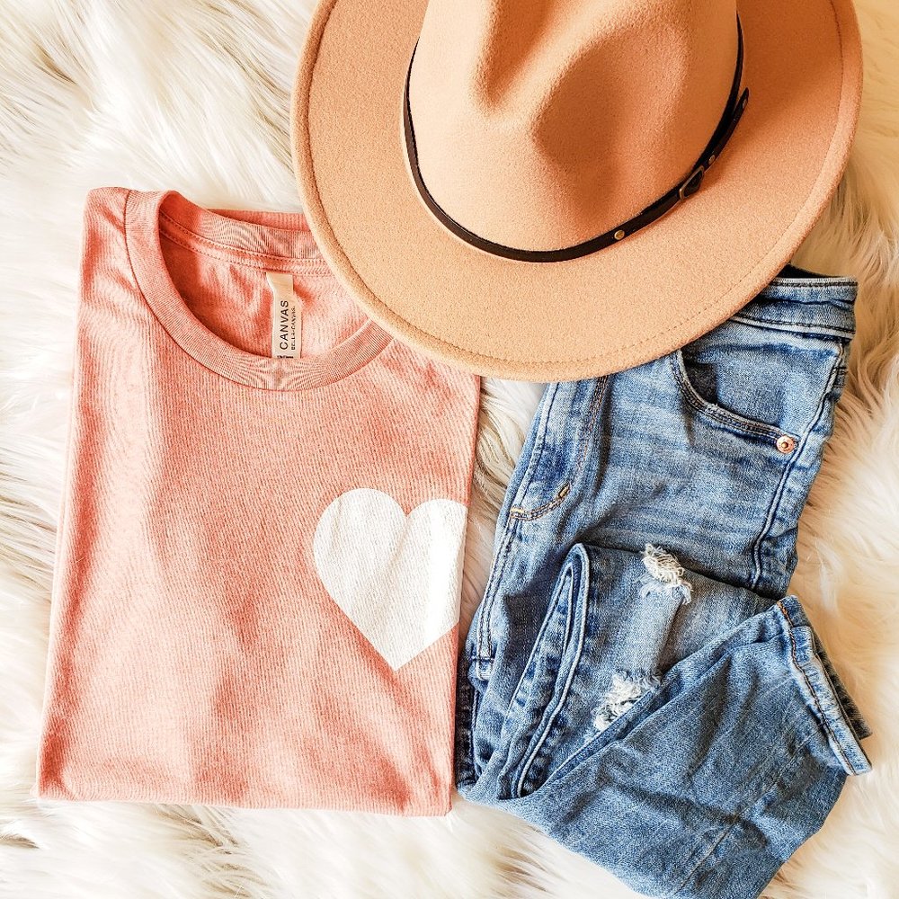 NWOT Heart Graphic Tee